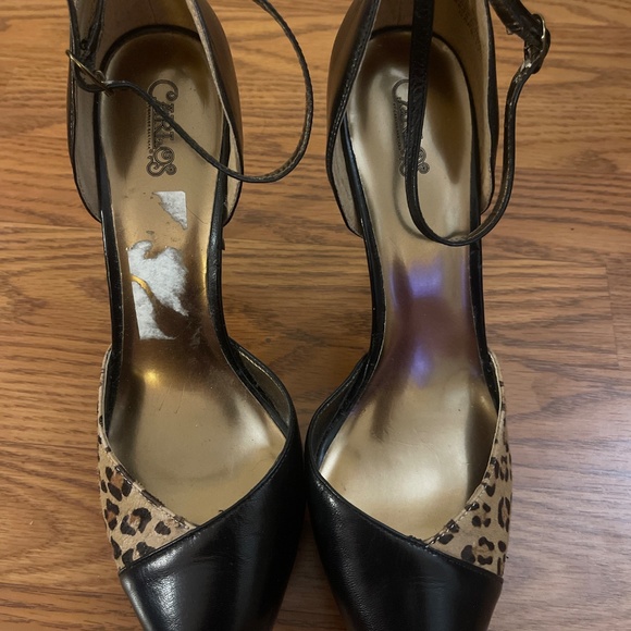 Carlos Leopard Platform Pumps 9.5 - Picture 2 of 4